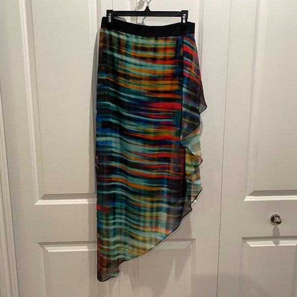 bebe Dresses & Skirts - Bebe Asymmetrical Print Skirt with Side Ruffle Size 8